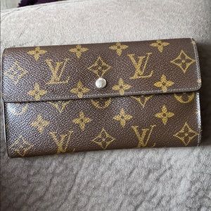 SOLD! Louis Vuitton wallet